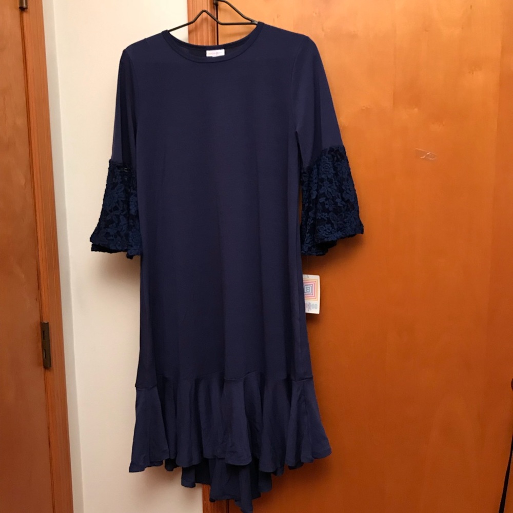 Dress - Picture 3 of 6